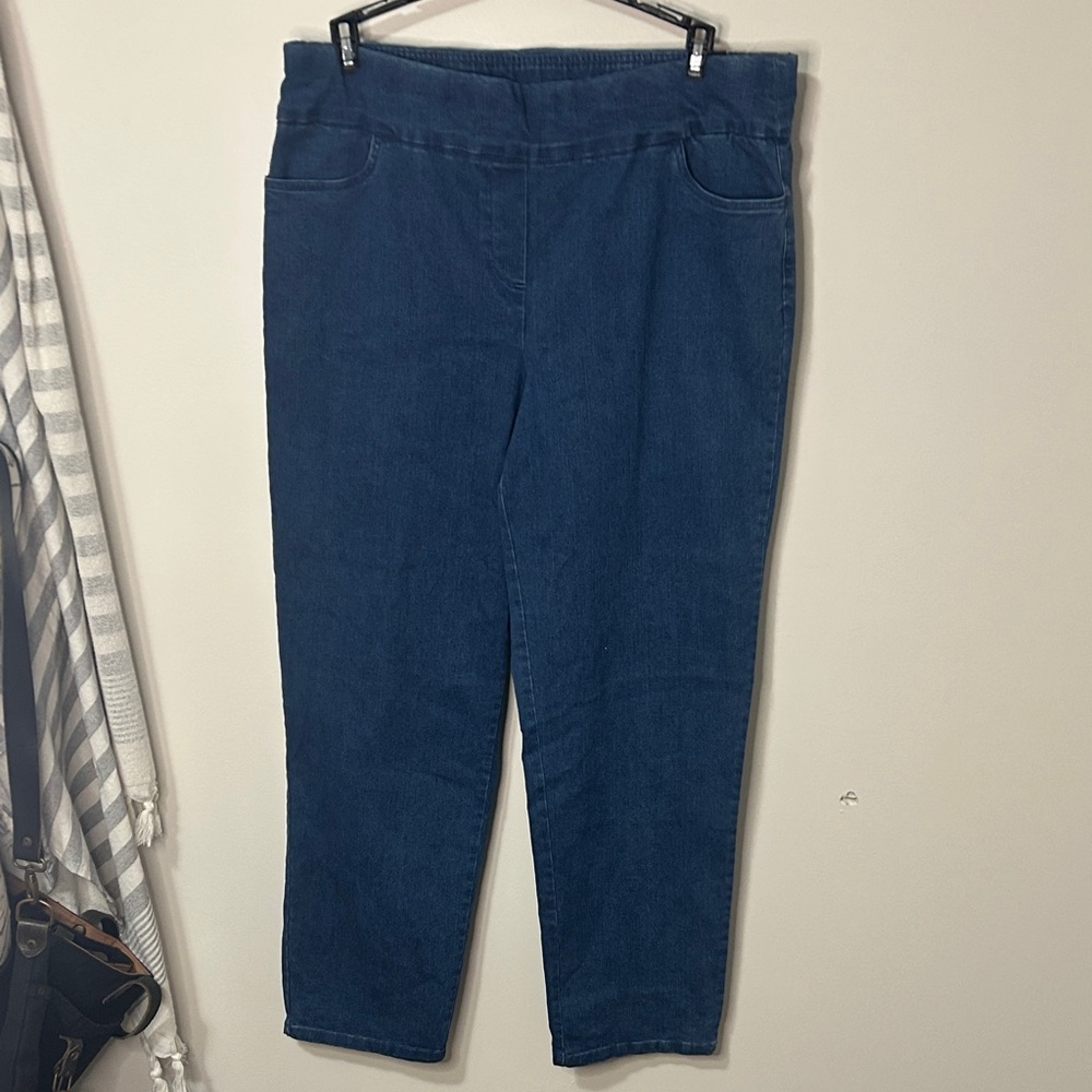 NWT ladiesAlfred Dunner Women's Straight Leg Jeans - Dark Blue size‎ 16